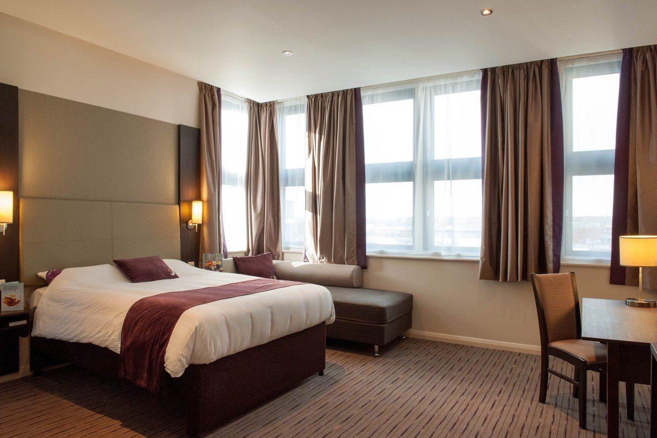 Premier Inn Canterbury City Centre Екстериор снимка
